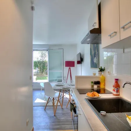 Grand Studio Avec Jardin Et Parking - Paris Orly
